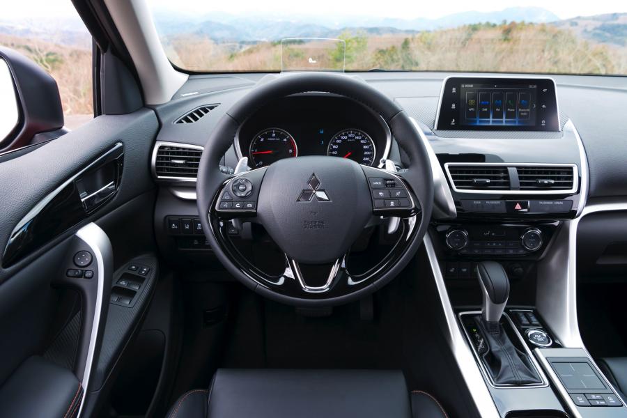 Панель приборов Mitsubishi Eclipse Cross 2017 года  (WW) (фото 62 из 73)
